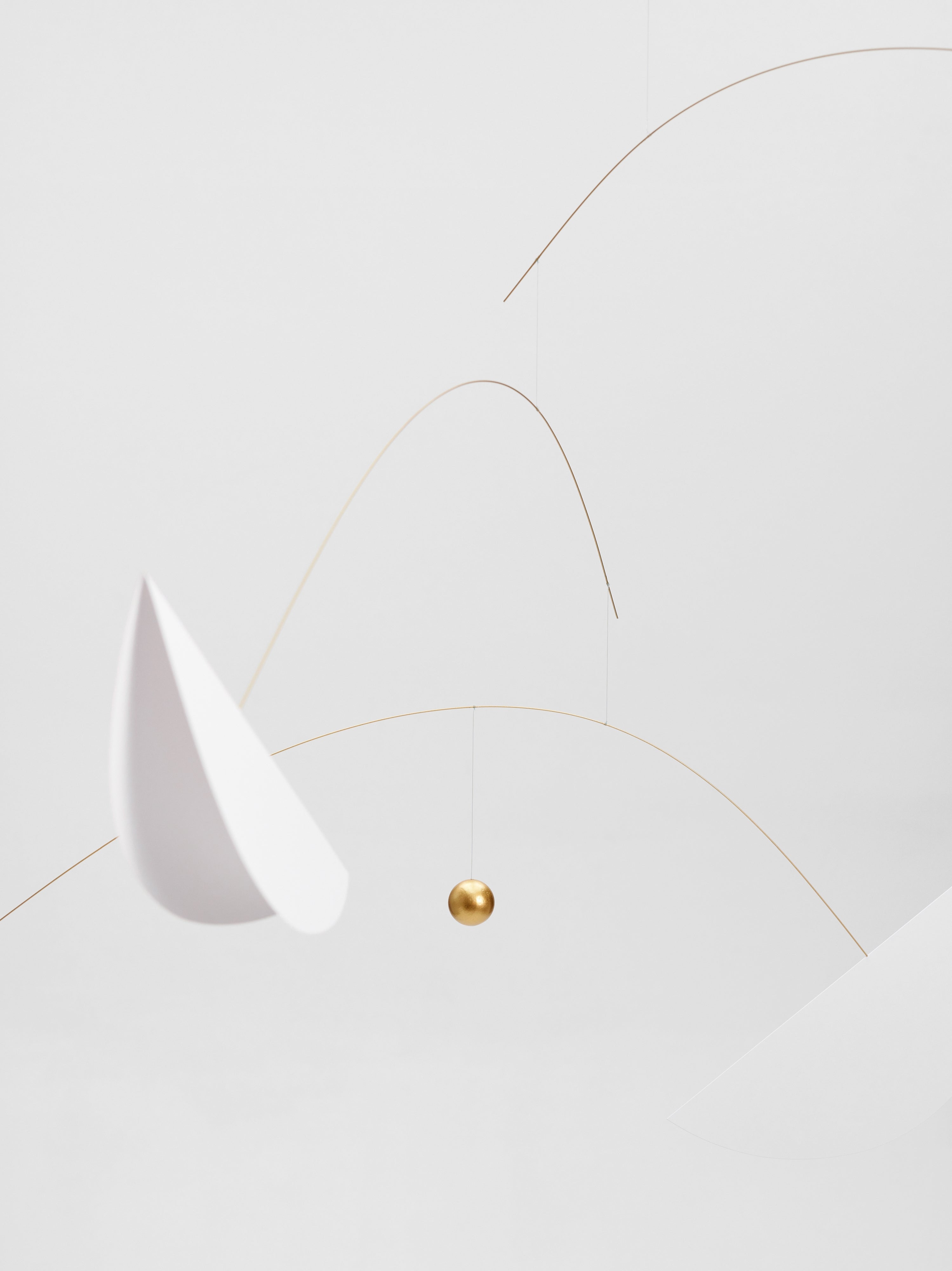 Life & Thread | White & Gold | Size L