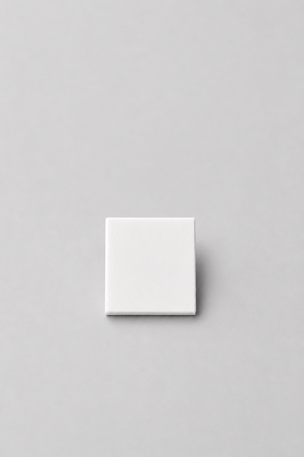 Self-adhesive hanging eye for ceiling (small)