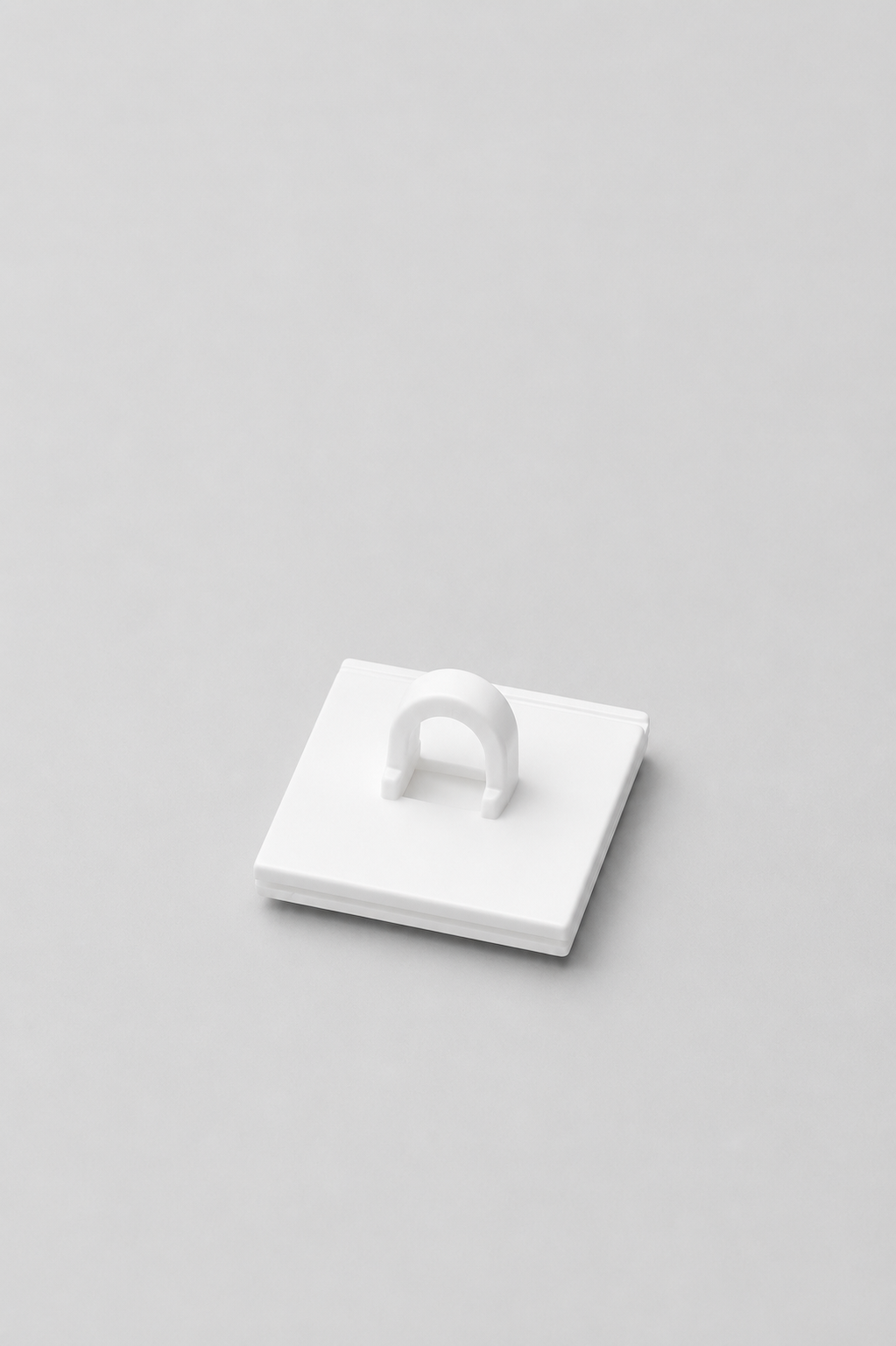 Self-adhesive hanging eye for ceiling (small)