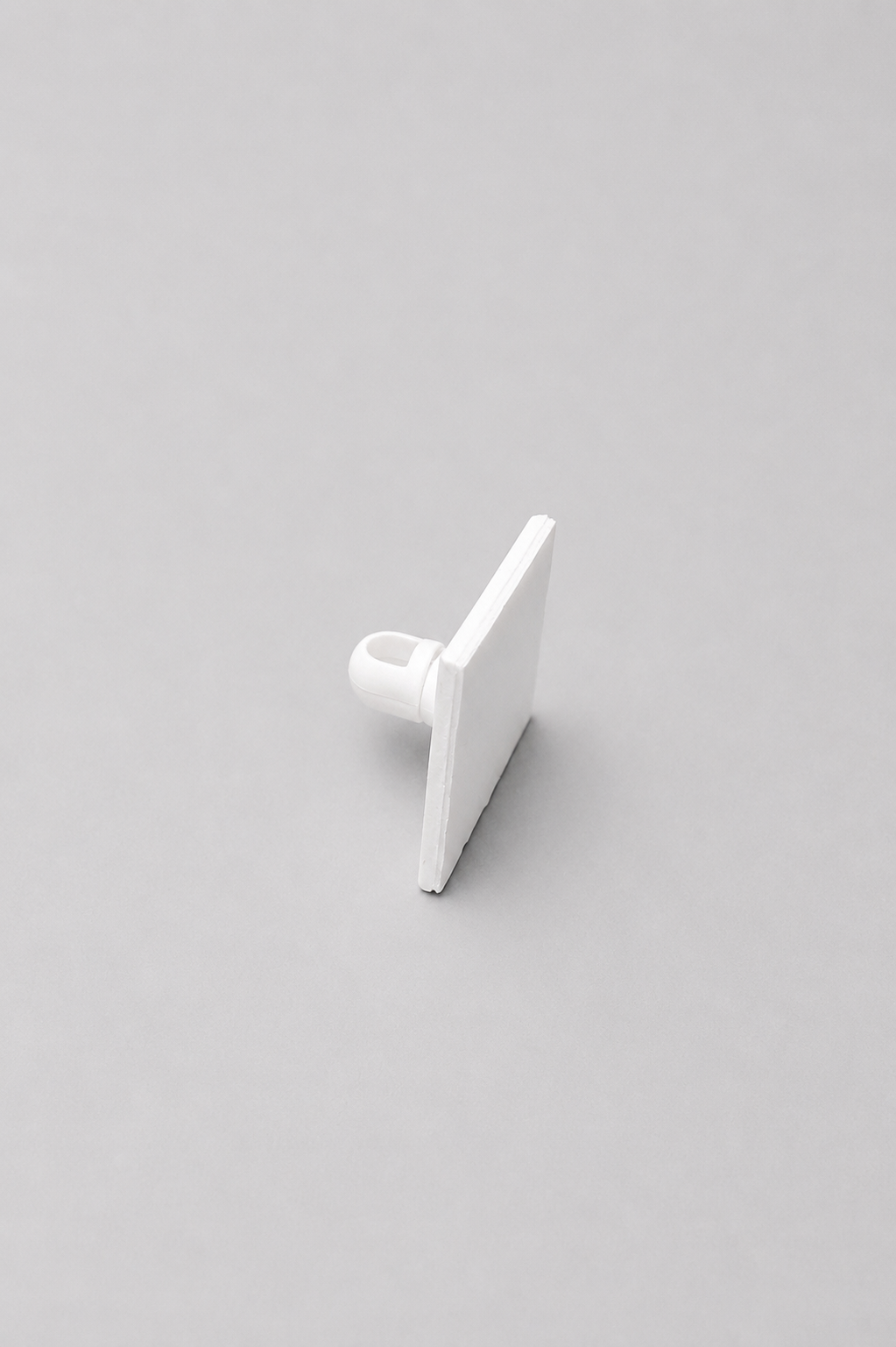 Self-adhesive hanging eye for ceiling (large)